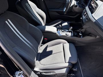 BMW 118i Sport Line DAB LED WLAN Tempomat Klimaaut.