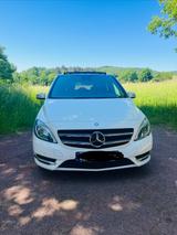 Mercedes-Benz 200 - Mercedes 200 mit Schiebedach
