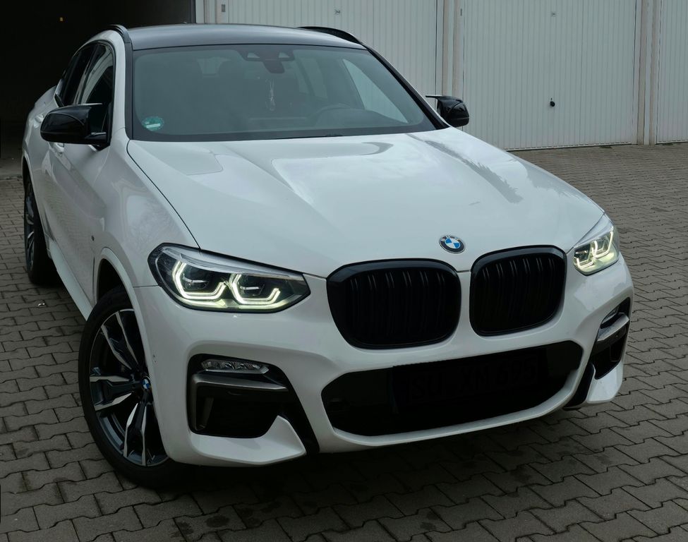 Image of BMW X4 M40