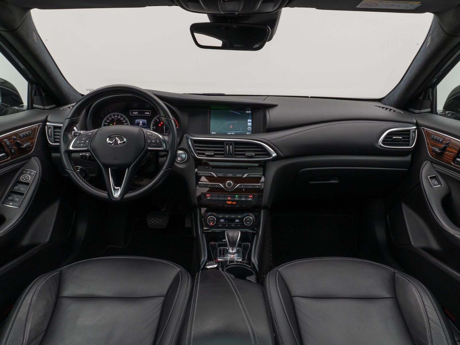 Fahrzeugabbildung Infiniti Q30 2.2 d Premium 360°Panorama Navi Sitzhzg LED
