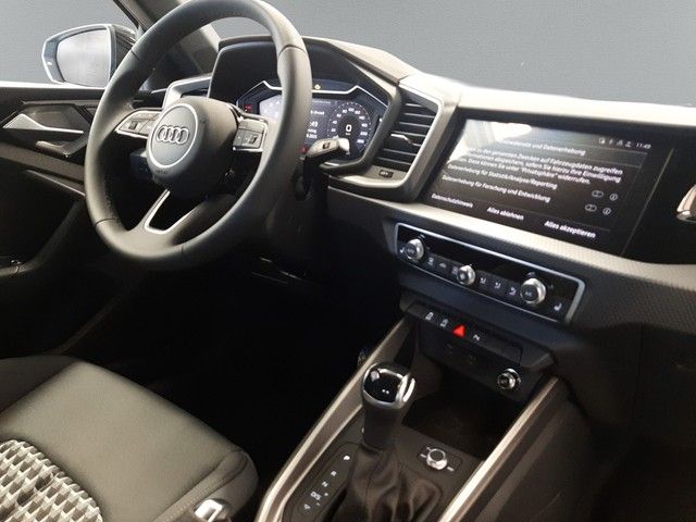 Fahrzeugabbildung Audi A1 allstreet 30TFSI S-tronic LED Kamera 17"