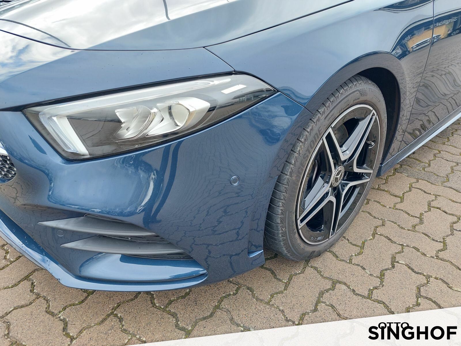 Fahrzeugabbildung Mercedes-Benz A 250 4matic AMG Pano+Night+LED+Rü Kam+Ambiente+