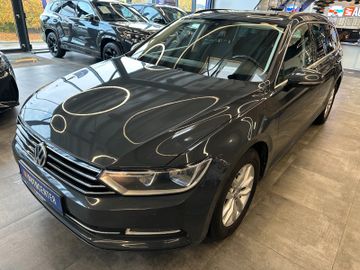 Volkswagen Passat *AHK*SZHZ*PANO*ACC*NAVI*