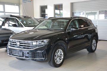 Volkswagen Touareg - 1