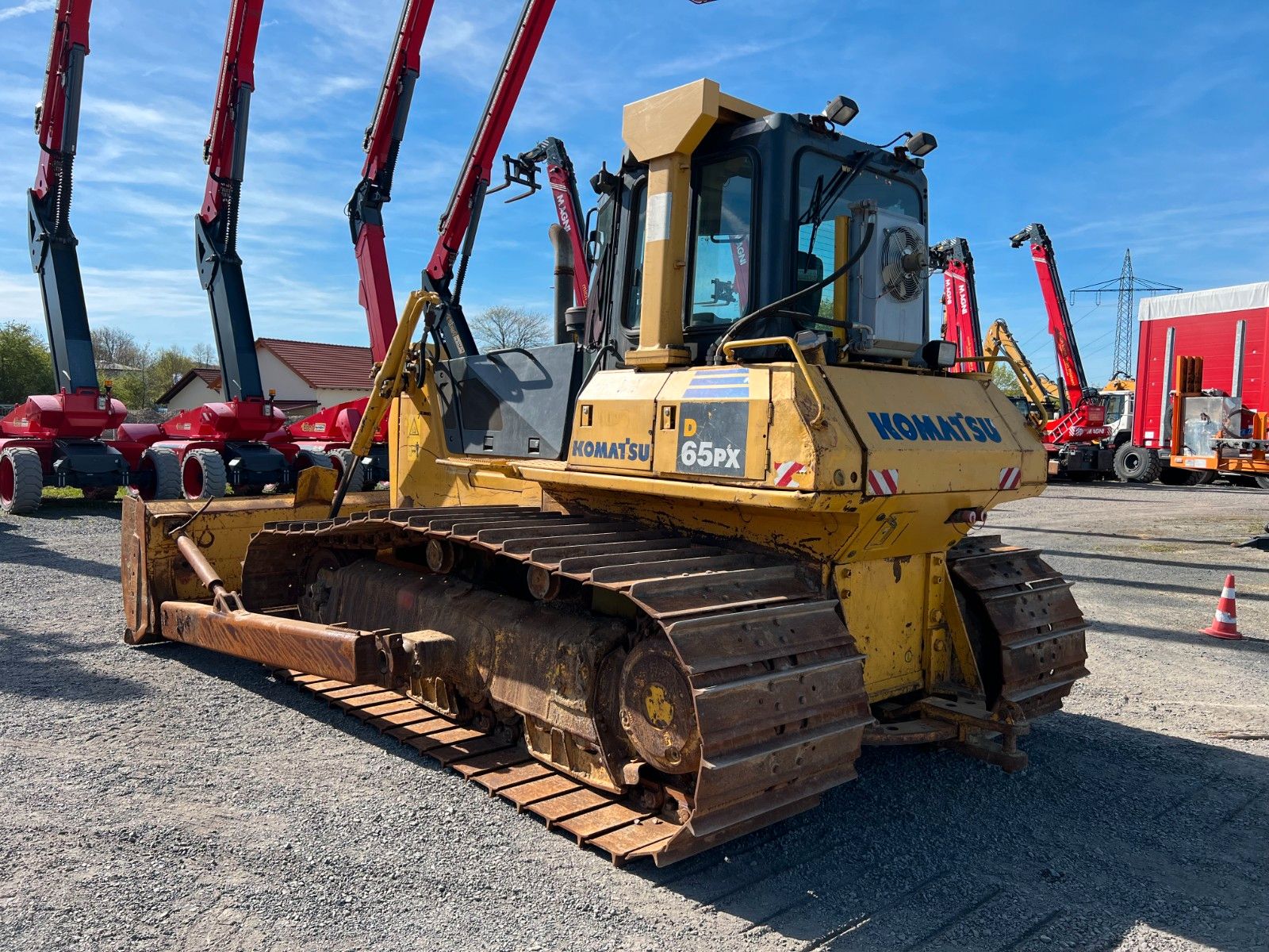 Fahrzeugabbildung Komatsu D65PX-15 / nur 5.945h / Baujahr: 2004