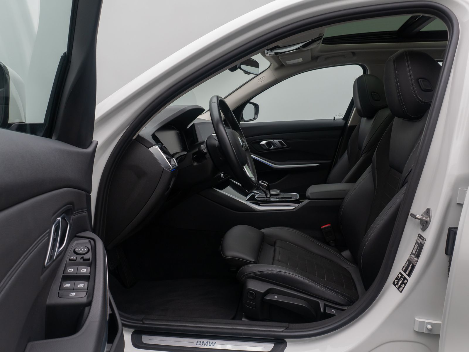 Fahrzeugabbildung BMW 330d xD Sport Line DAB Kamera Laser Panorama