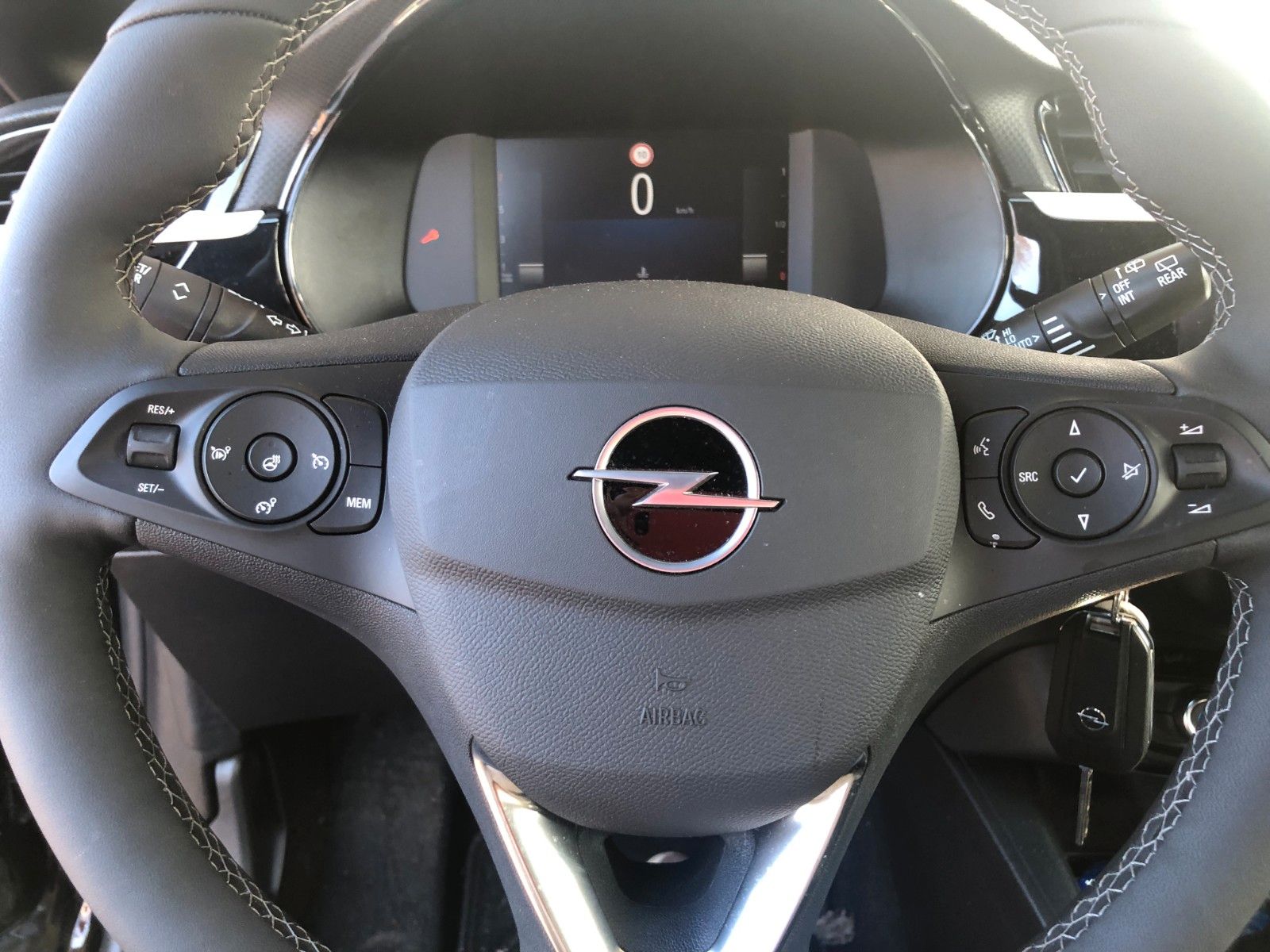 Fahrzeugabbildung Opel Corsa F GS Unfall Front