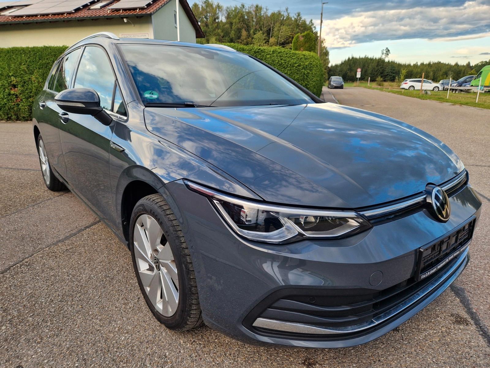 Volkswagen Golf Variant 1.5 eTSI OPF DSG Style Automatic