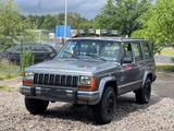 Jeep Cherokee 4,0  Automatik Klima Leder - Jeep Grand Cherokee mit Benzin-Antrieb: 4.0
