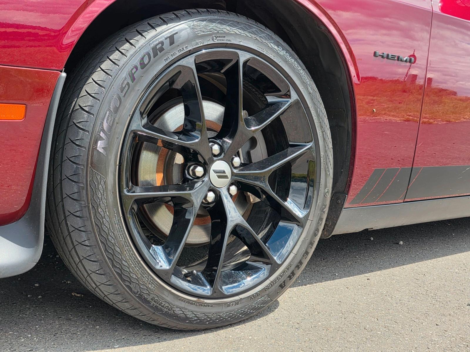 Dodge Challenger R/T 5.7 HEMI V8 Octane Red Leder, миниатюра 10