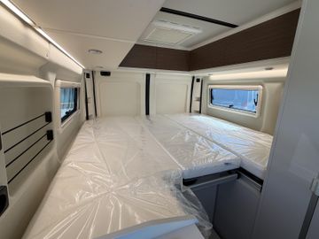 Westfalia Columbus 600 E 140 PS SOLAR LED Markise ACC