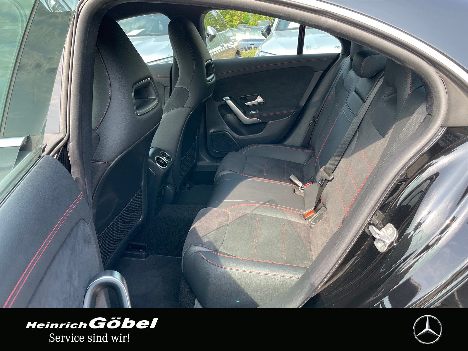 Fahrzeugabbildung Mercedes-Benz CLA 200 d AMG+AHK+360°+SPUR-P+AMBIENTE+CARPLAY