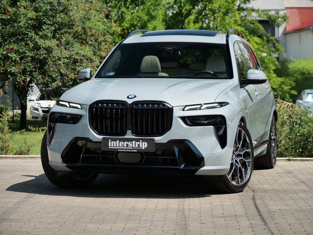 Image of BMW X7