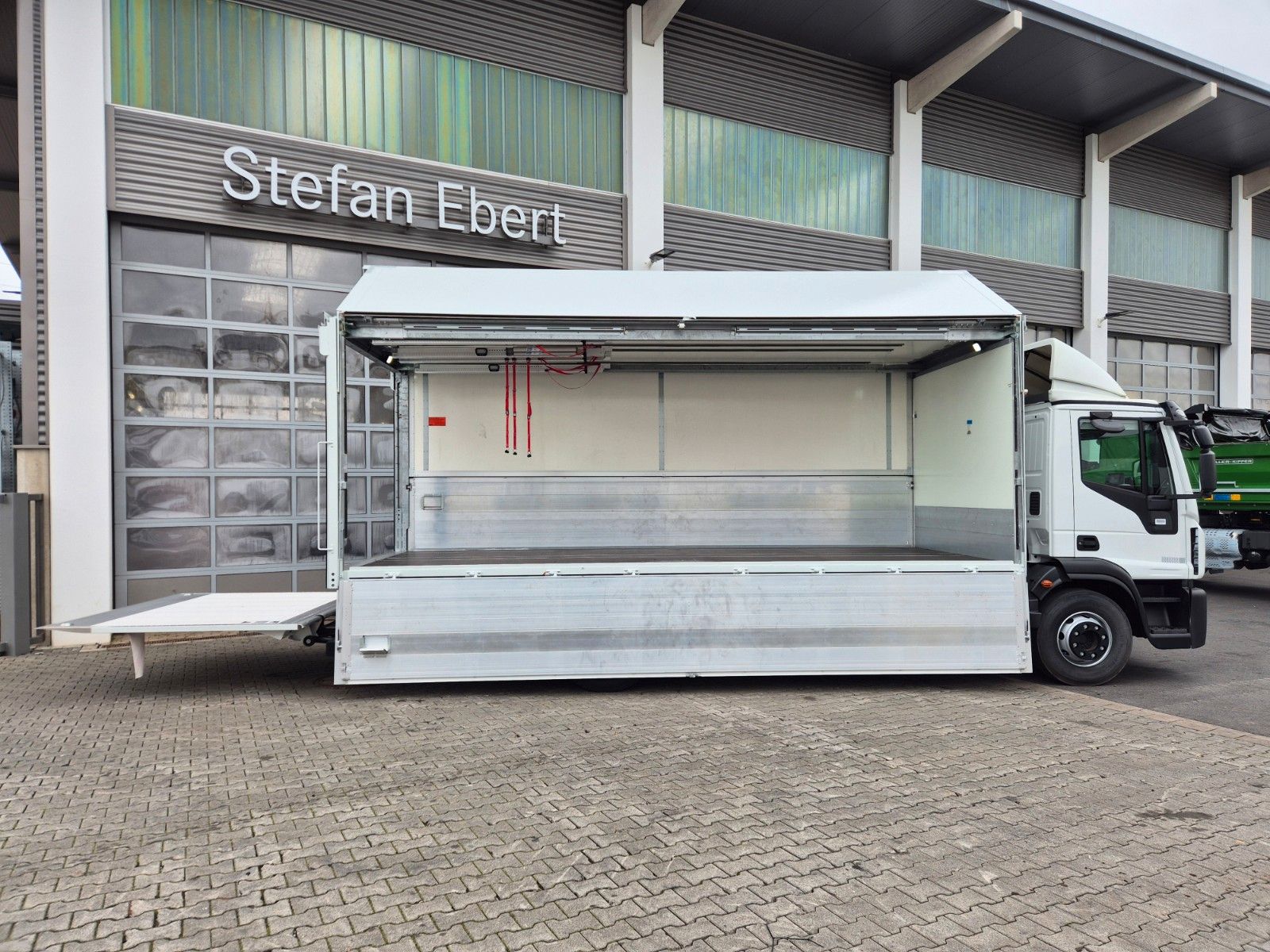 Fahrzeugabbildung Iveco Eurocargo ML160E28/FP Böse Schwenkwand LBW 2xAHK