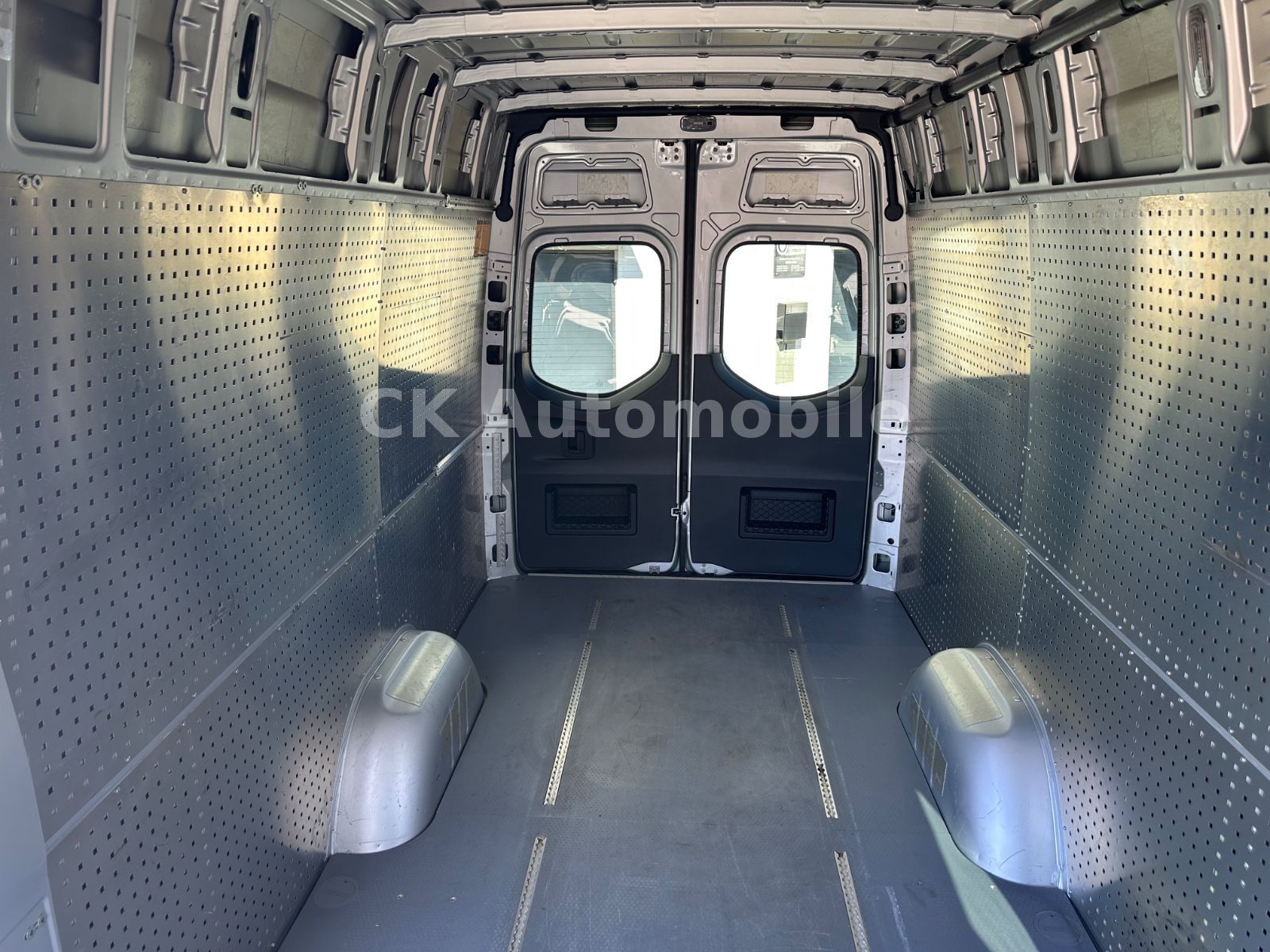 Fahrzeugabbildung Mercedes-Benz Sprinter III Kasten 317 Maxi Autom./MBUX/LED/Kam