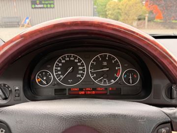 BMW 530 - 11
