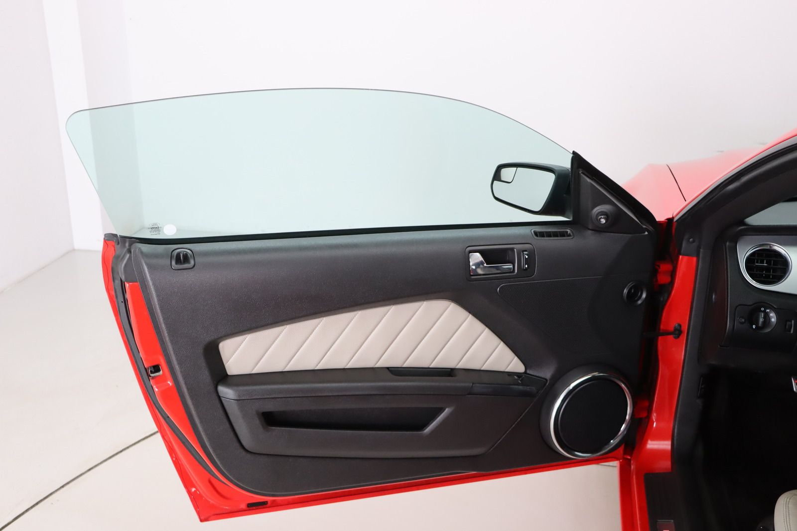 Fahrzeugabbildung Ford Mustang 3.7 V6 * HU/AU 10.27 * Top-Zustand