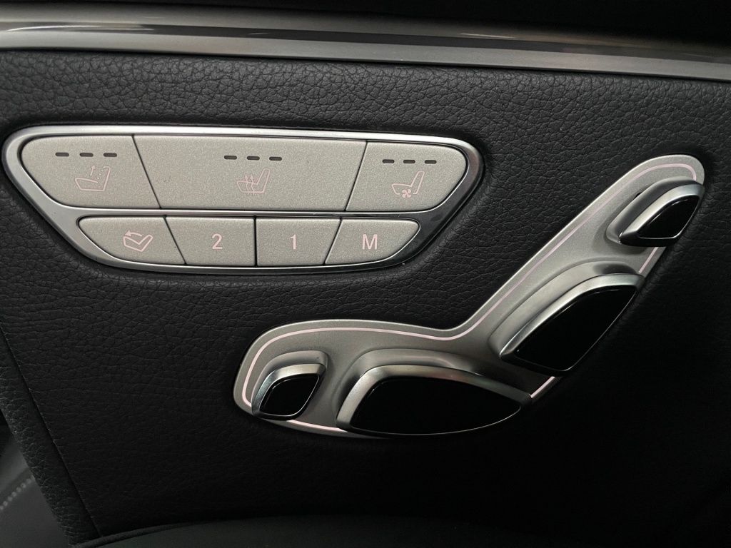 Fahrzeugabbildung Mercedes-Benz V 300 d 4M EXC/L STHZ,360°,Airmatic,Luxuss.,Pano