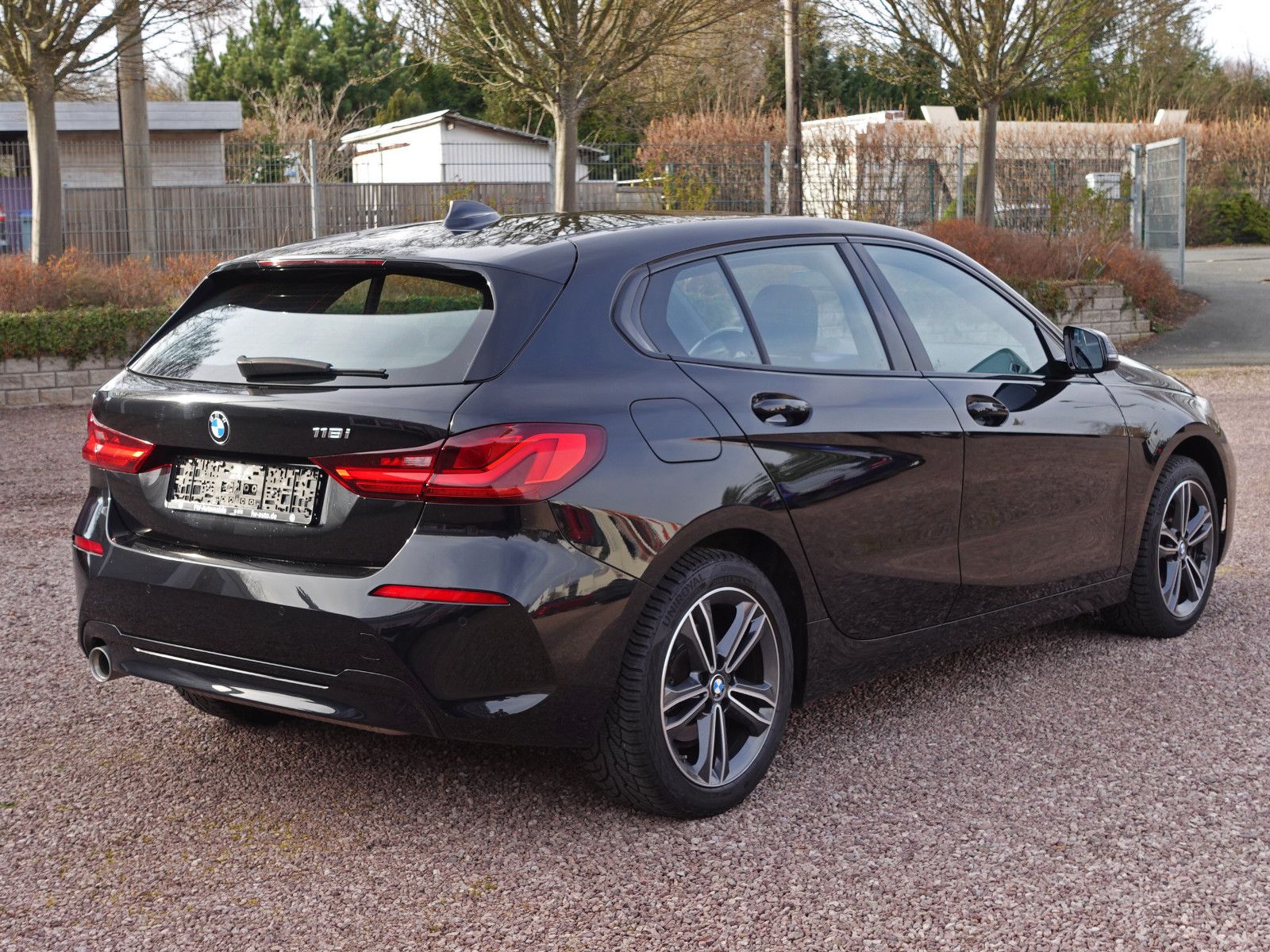 Fahrzeugabbildung BMW 118i Sport Line Navi CarPlay LED-Pkt.