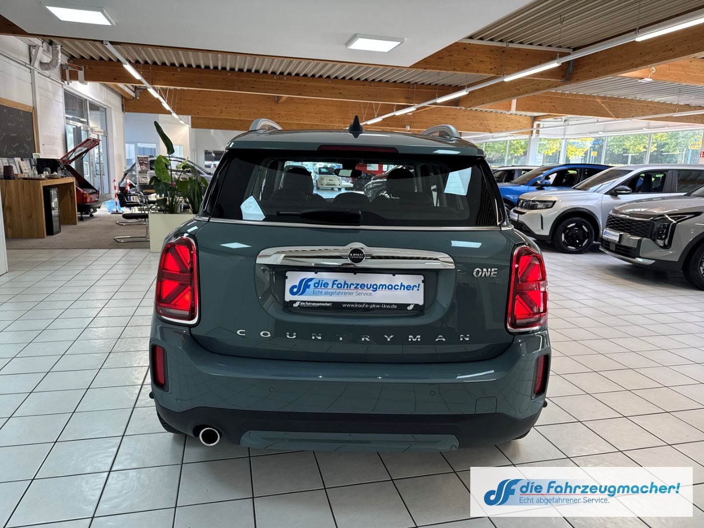 Fahrzeugabbildung MINI Cooper Countryman One Classic Trim Navi LED Blen