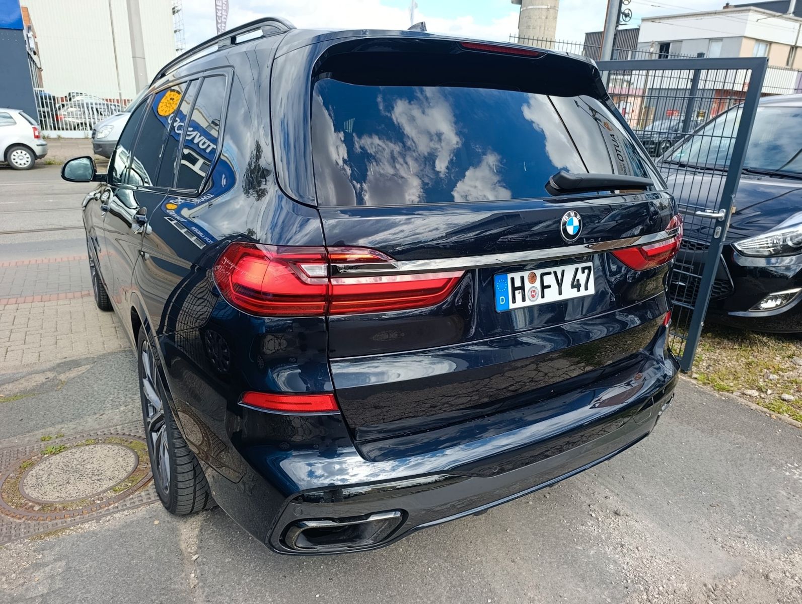 BMW X7 M50D SOFT-C PANO AHK SKYLOUNGE DVD MASSAGE foto 4
