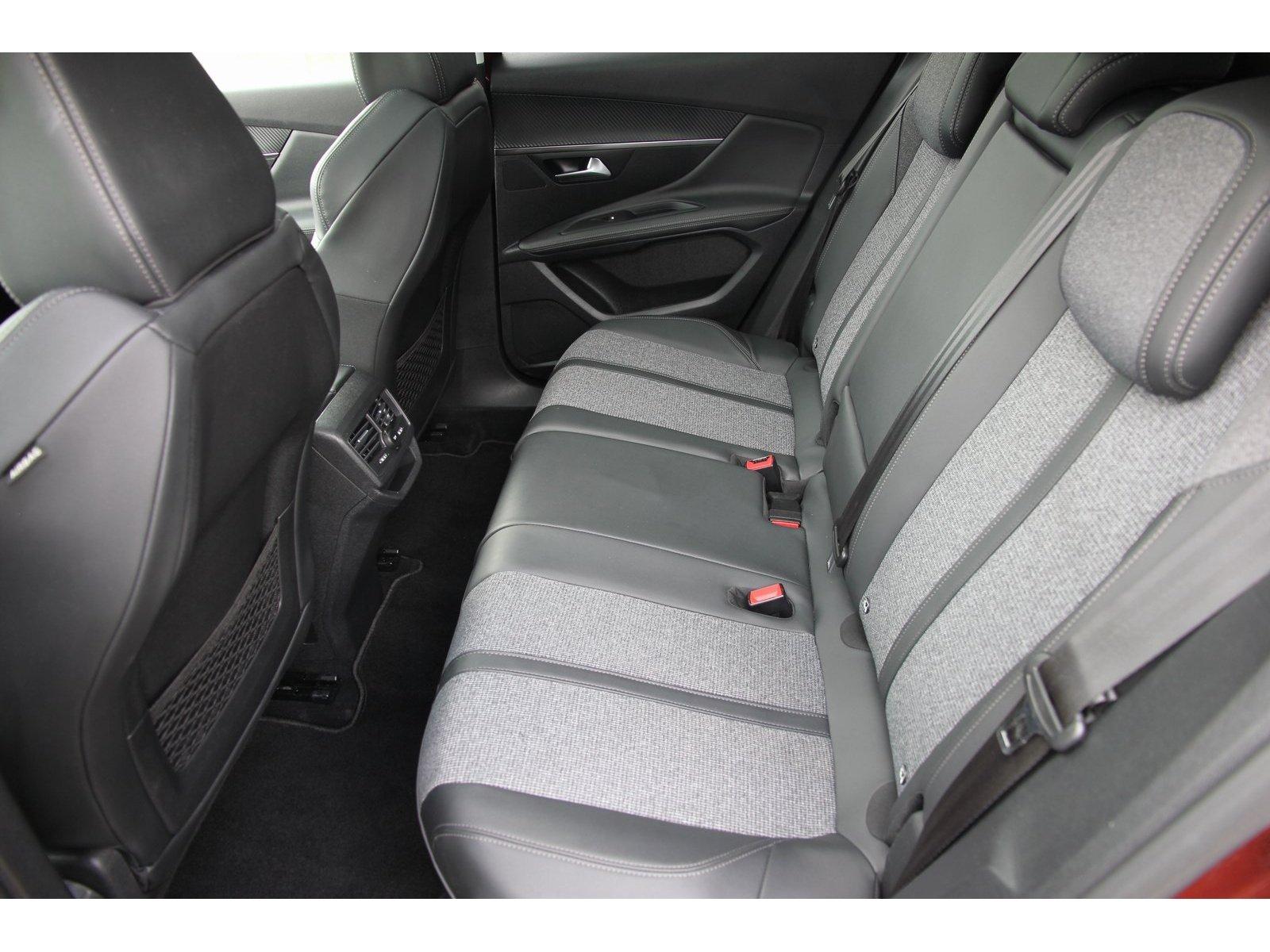 Peugeot 3008 Allure PT 130 Pano Carplay Navi Klima SHZ