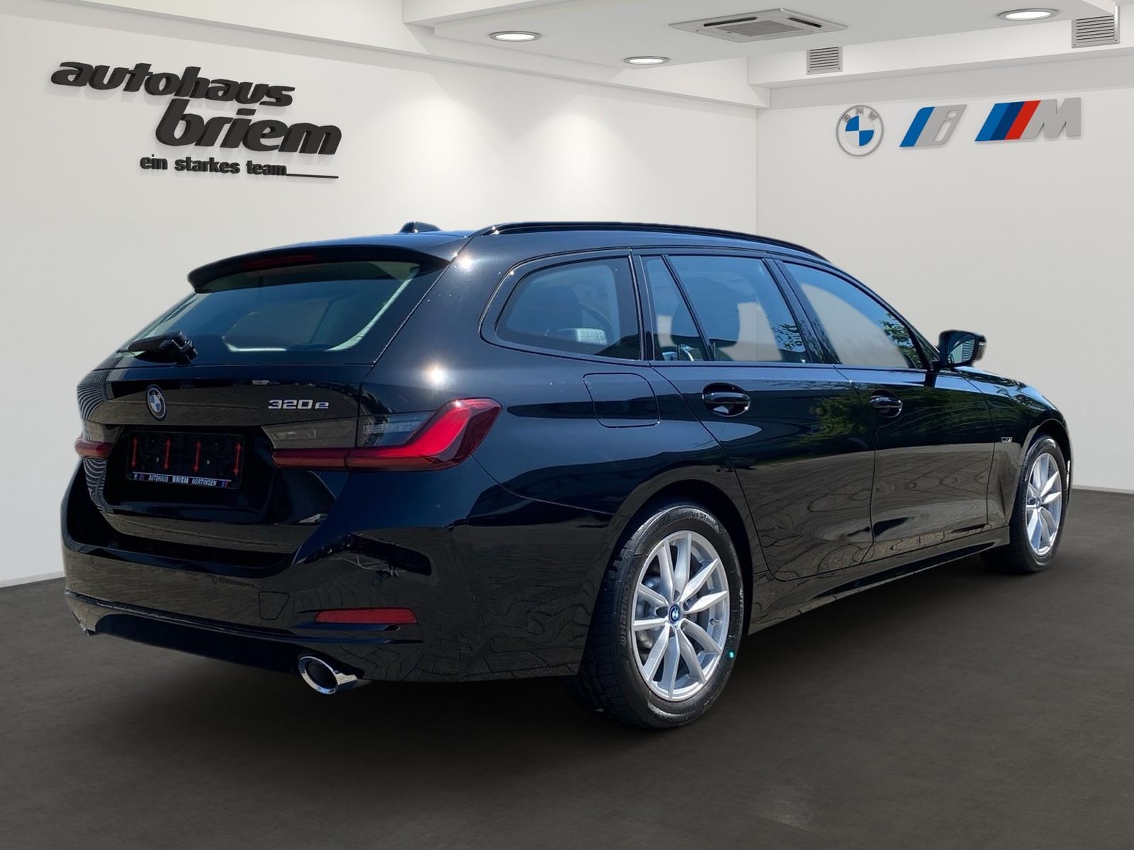BMW 320e Touring, HYBRID, ab 249,- € mtl. Rate foto 3