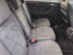 VW Touran 1.4 TSI DSG Highline Pano LED AHK Massage