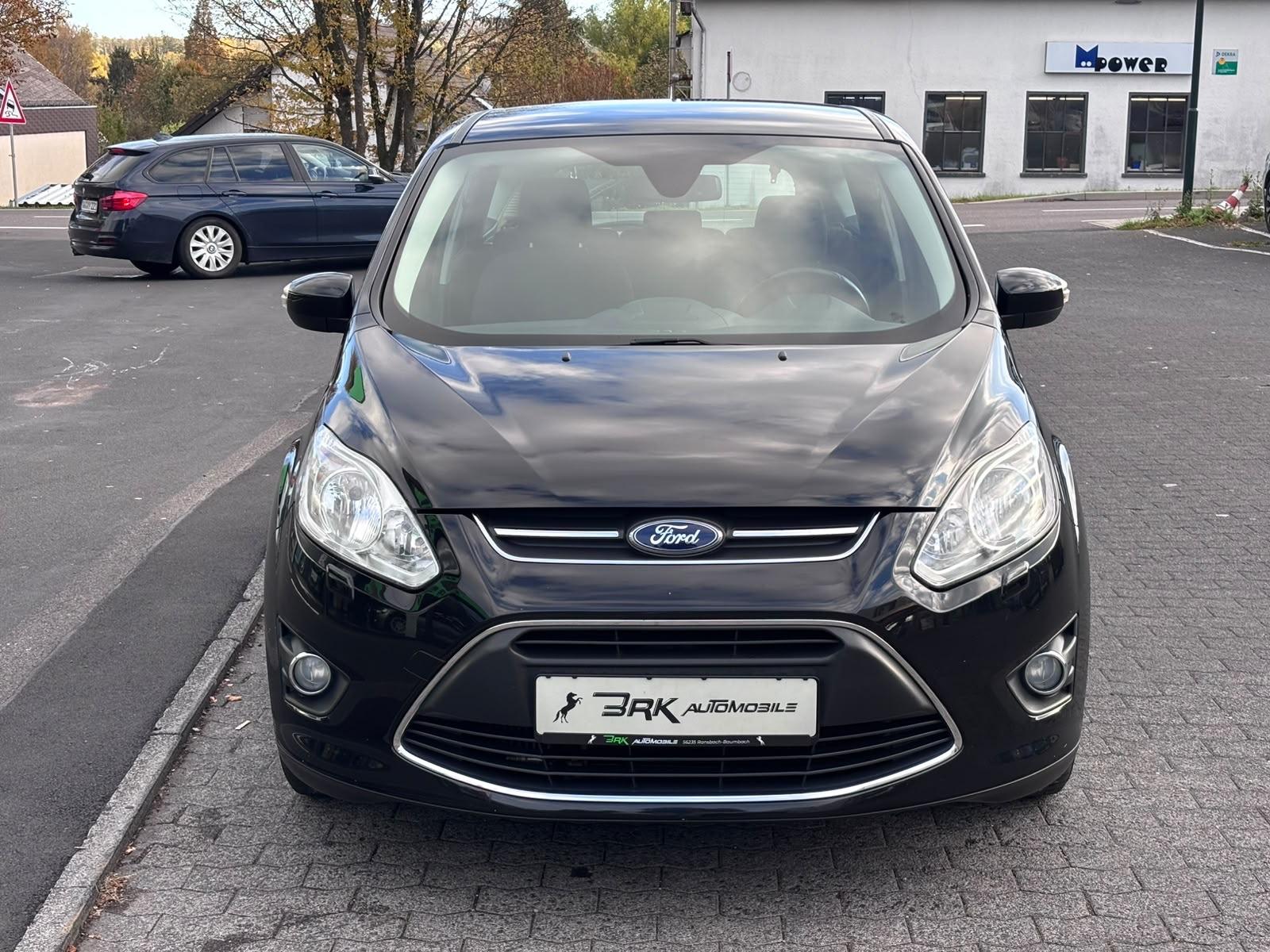 Ford C-MAX 2012 — вигляд ззаду