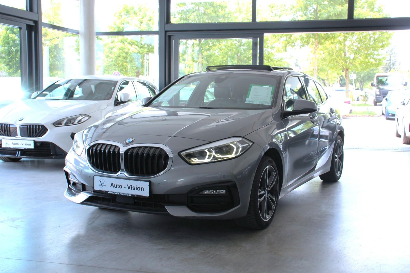 BMW 118i Sport Line (F40) *LED*Leder*KAM*Panorama