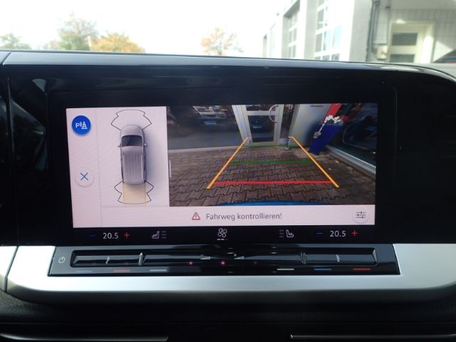 Fahrzeugabbildung Ford Tourneo Connect Titanium 7-Sitzer Panorama Navi