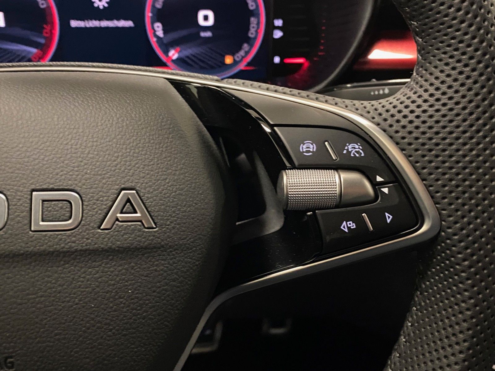 Fahrzeugabbildung SKODA Fabia 1.0l TSI DSG Monte Carlo+2030 GARANTIE+ACC