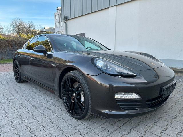 Porsche Panamera S/Navi/Xenon/Volleder/Kamera/Scheckheft