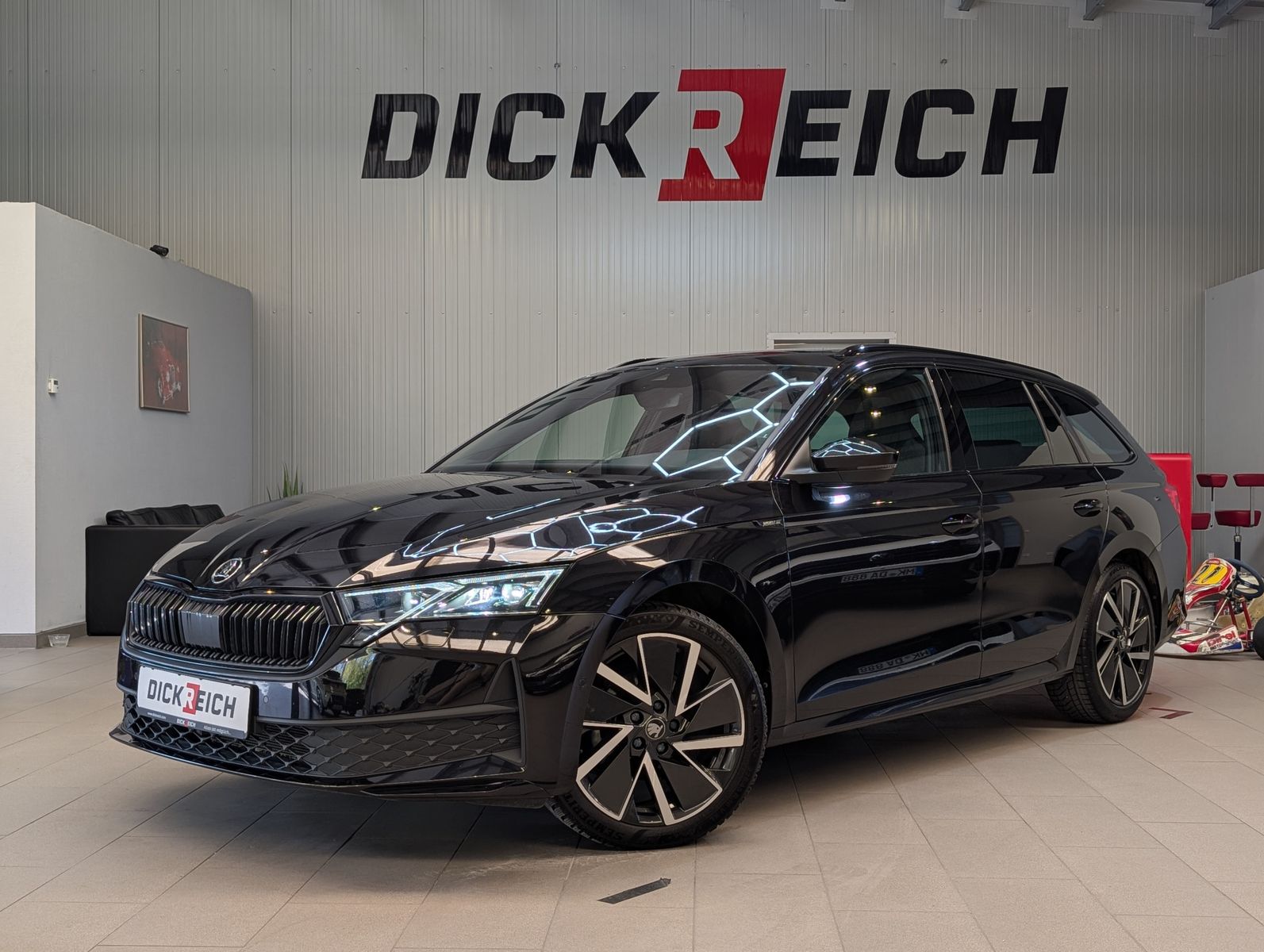 Fahrzeugabbildung SKODA Octavia 2.0 TDI Sportline Matrix Canton Pano ACC