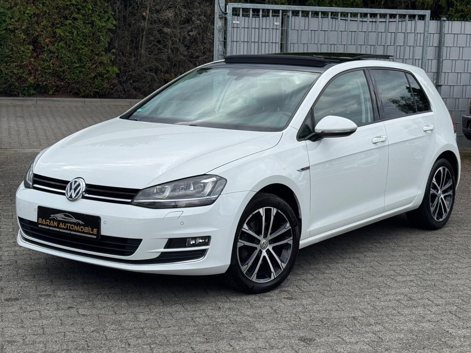 Volkswagen Golf VII Lim. Panoramadach Navi Xenon