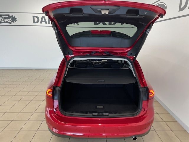 Fahrzeugabbildung Ford Focus Turnier Titanium 1.0 EcoBoost Mild-Hybrid