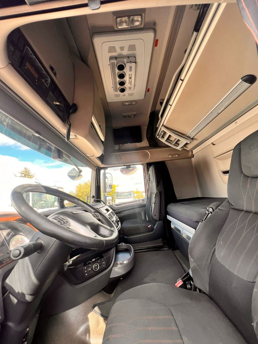Fahrzeugabbildung DAF 2 Stück SSC XF 480 FT, Intarder