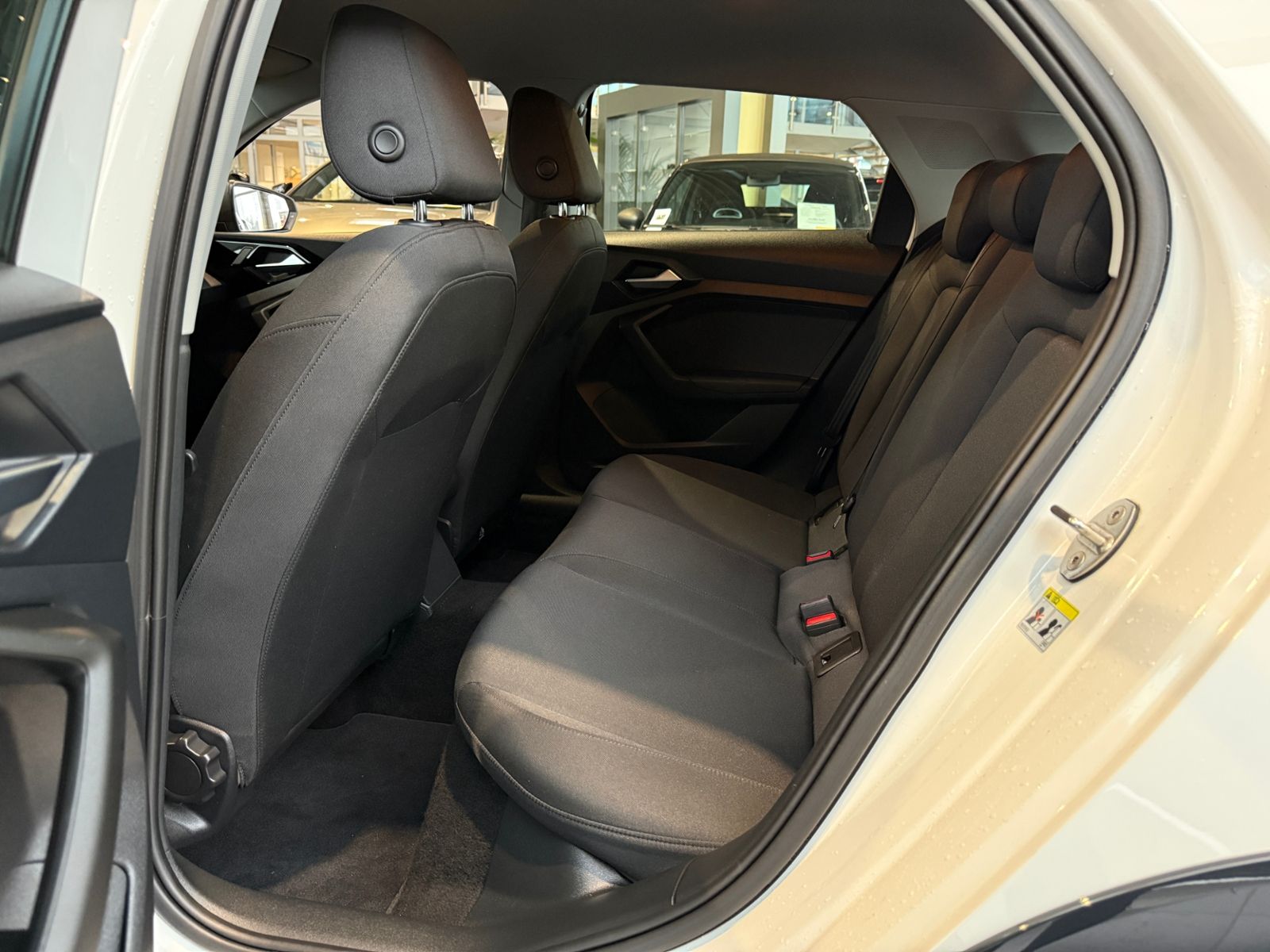 Fahrzeugabbildung Audi A1 citycarver 30 TFSI S line LED NAV SHZ PDC