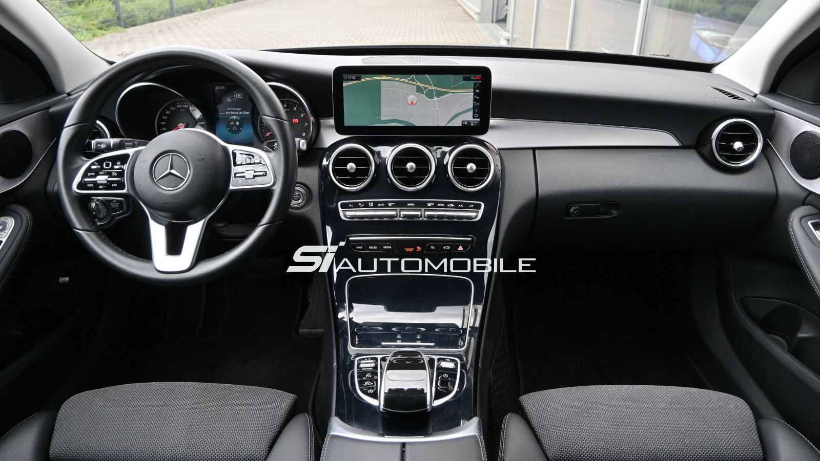 Fahrzeugabbildung Mercedes-Benz C 300 T Aut. Avantgarde °NIGHT°MULTIBEAM°KAMERA°