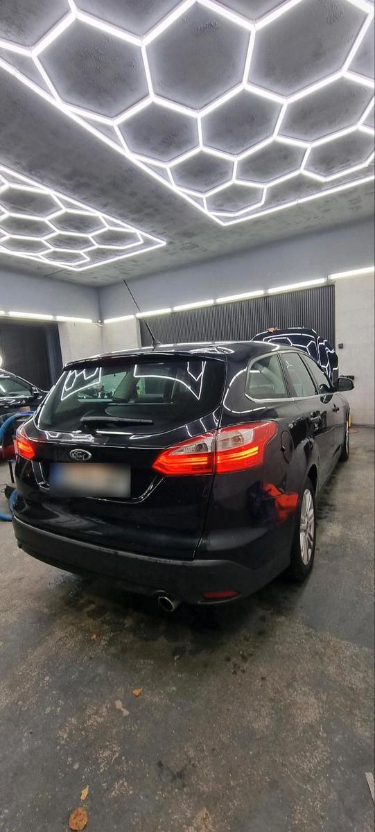 Ford Focus 2014 — photo 15