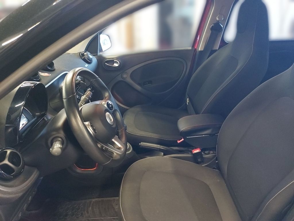 Fahrzeugabbildung Smart SMART FORFOUR 1.0 Passion Sitzheiz. Pano Klima