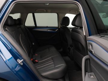 Fahrzeugabbildung BMW 530d Luxury Line Kamera DAB HiFi Stop&Go Alarm