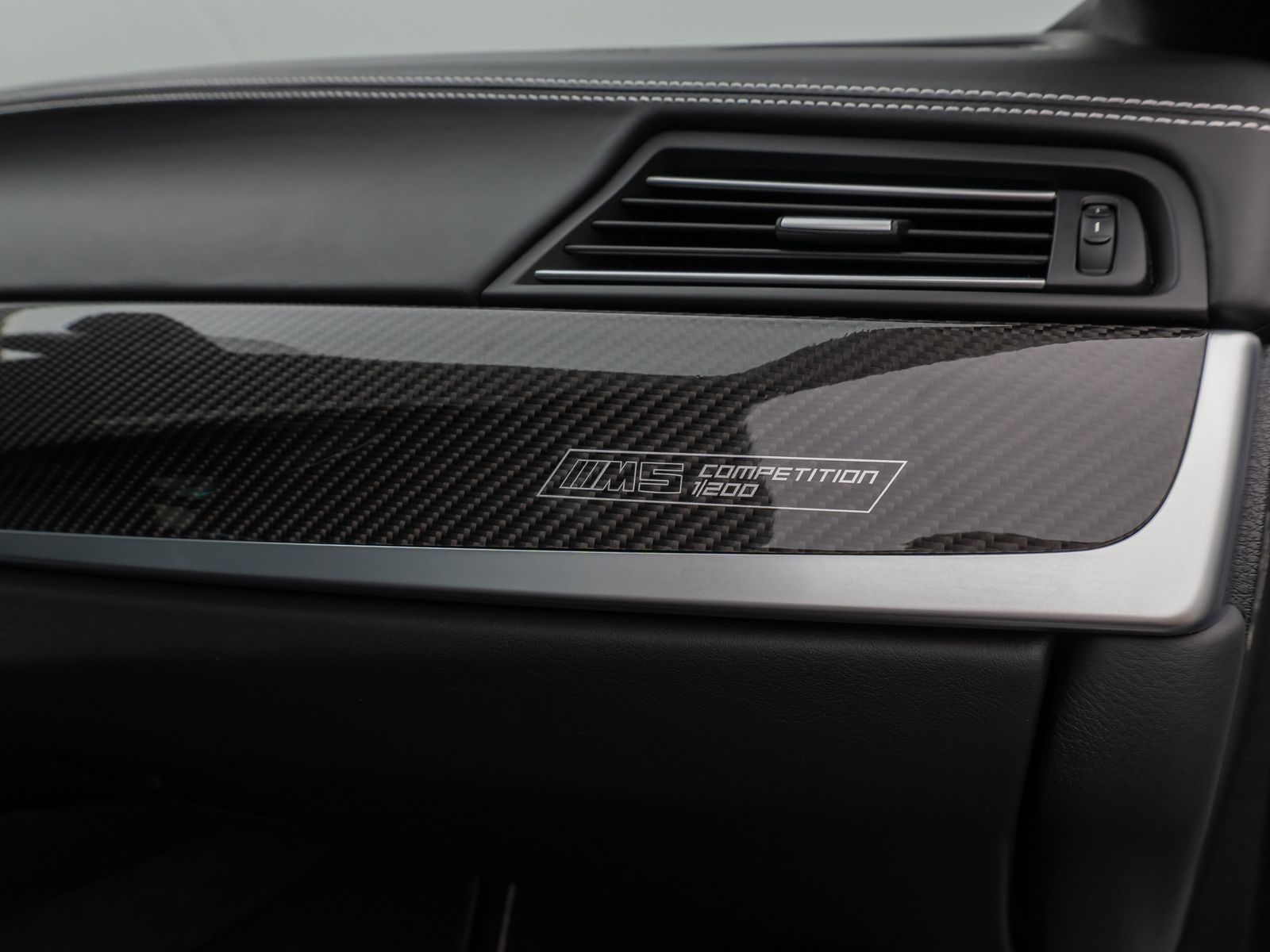Fahrzeugabbildung BMW M5 Competition Edition 1/200 360°HUD B&O SoftCl