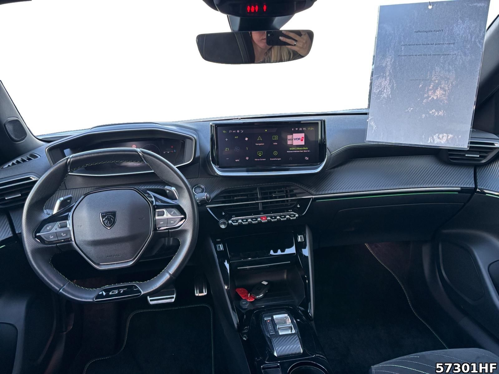 Fahrzeugabbildung Peugeot 2008 GT +ALCANTARA+PANODACH+CARPLAY+SHZ+KAMERA