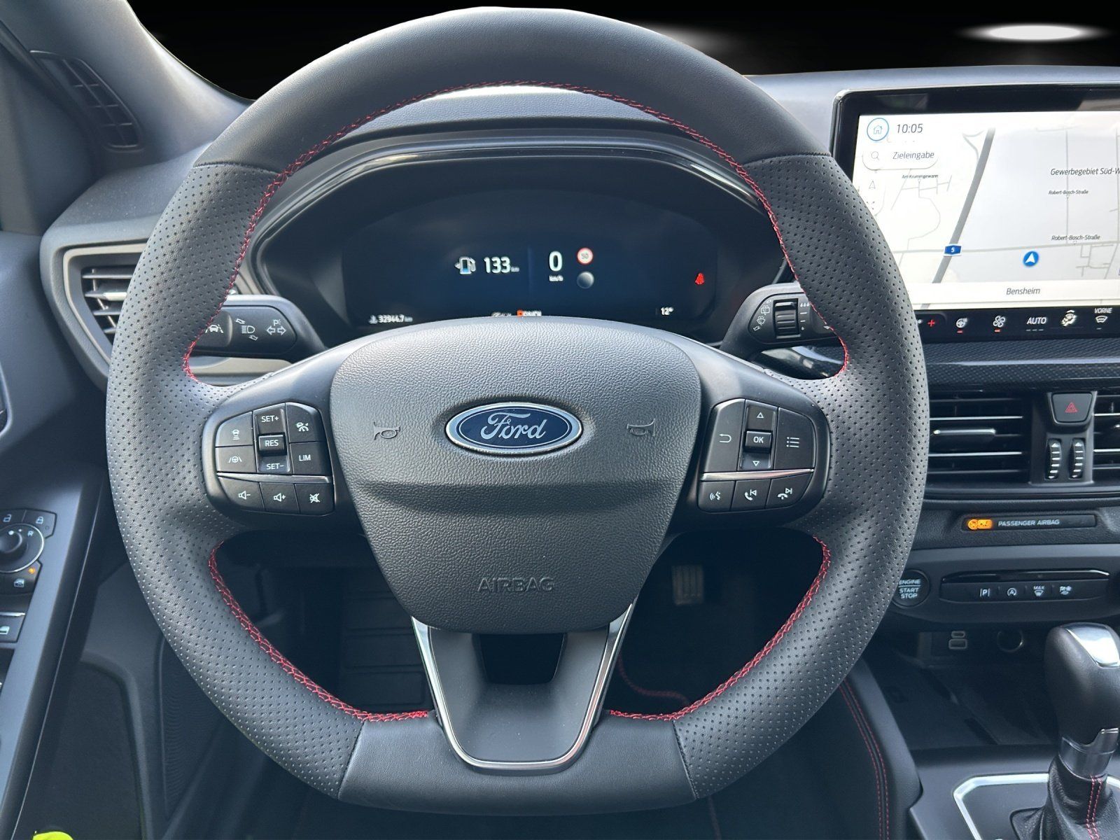 Fahrzeugabbildung Ford Focus 1.0 ST-Line X Aut./LED/ACC/KAMERA/AHK/NAVI