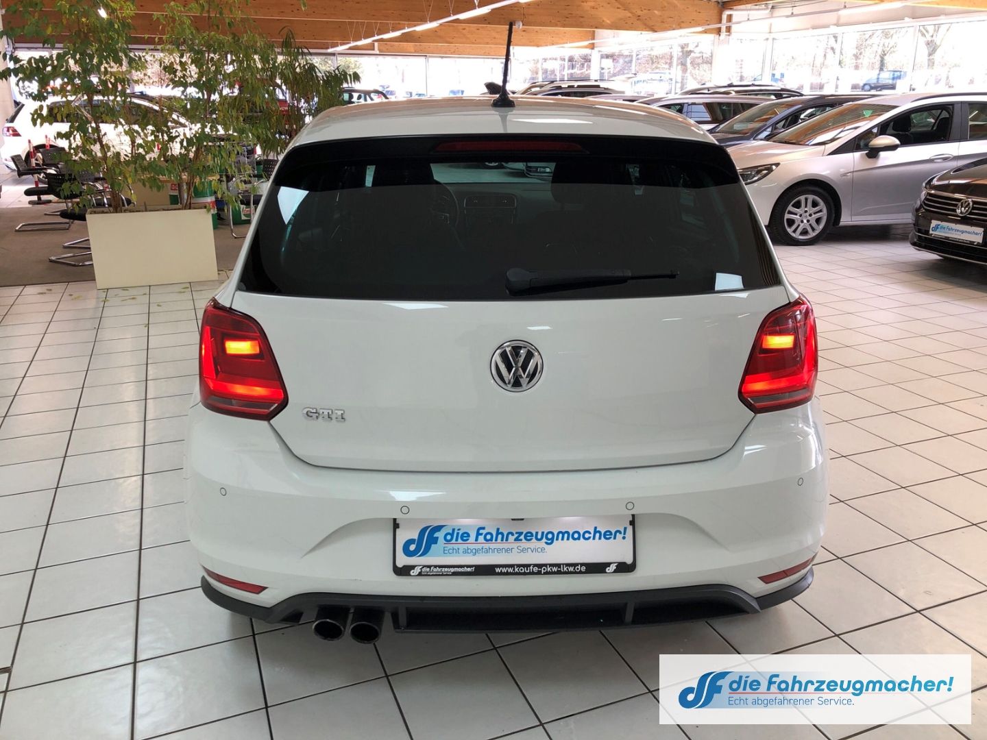 Fahrzeugabbildung Volkswagen Polo V GTI 1.8 TSI Navi LED Klimaauto SHZ Kamera