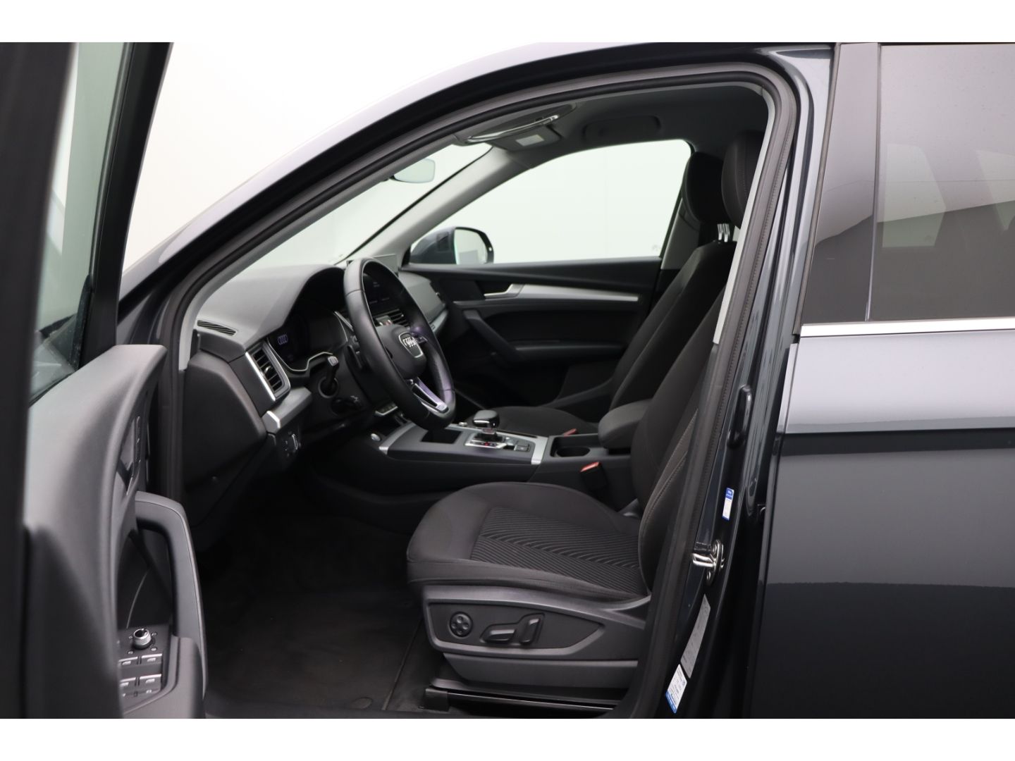 Fahrzeugabbildung Audi Q5 40 TDI quattro advanced AHK Elektr. Sitze