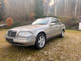 Mercedes-Benz Mercedes C 220 //Automatik//SSD// - Mercedes-Benz C 220 mit Benzin-Antrieb: Automatik