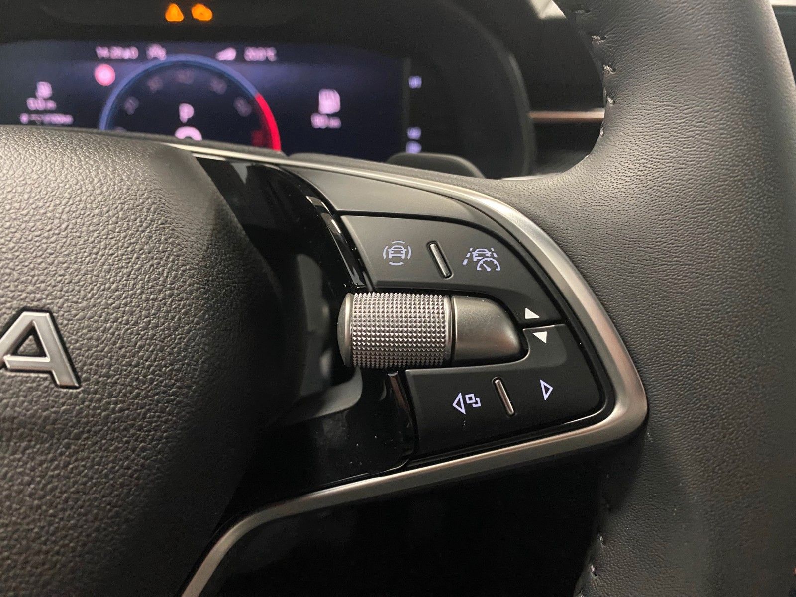 Fahrzeugabbildung SKODA Kamiq 1.0 TSI 85kW DSG Selection ACC+elek.Heck