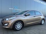 Hyundai i30 1.4 Classic *PDC*SHZ*Bluetooth* - Hyundai i30 mit Benzin-Antrieb: Kleinwagen